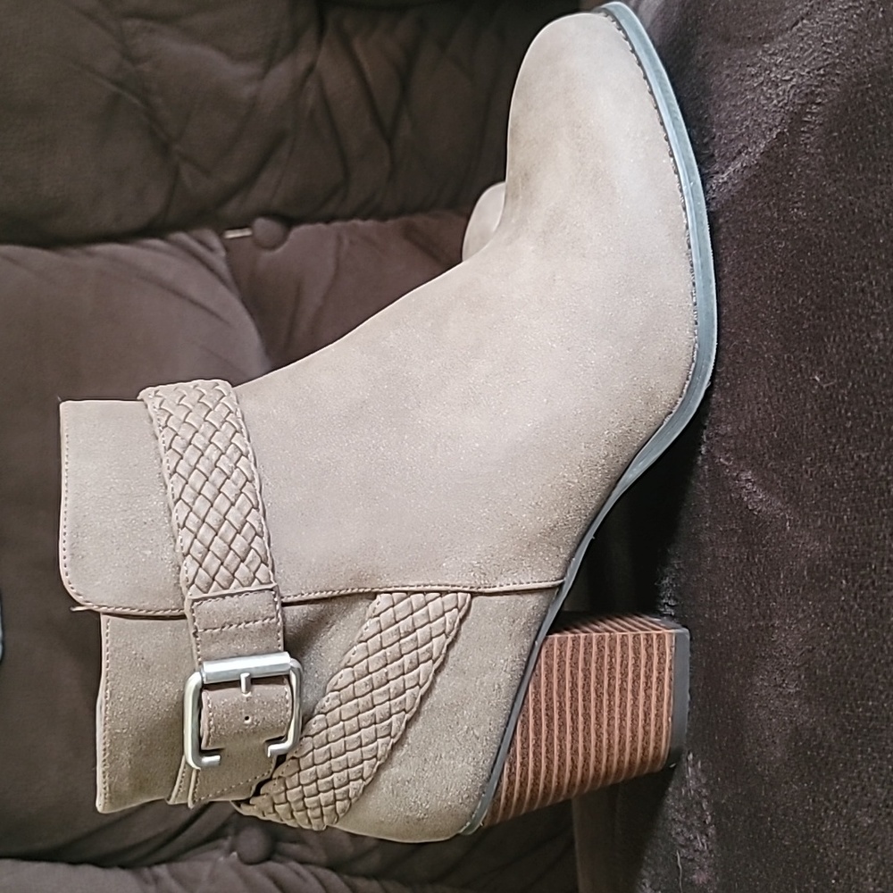 High heel boots- short boots - Picture 1 of 11